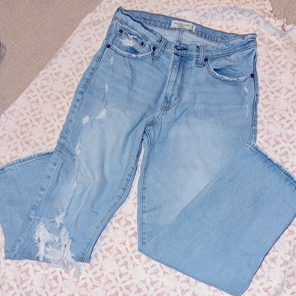 Abercrombie & Fitch The Boyfriend Mid Rise - $30